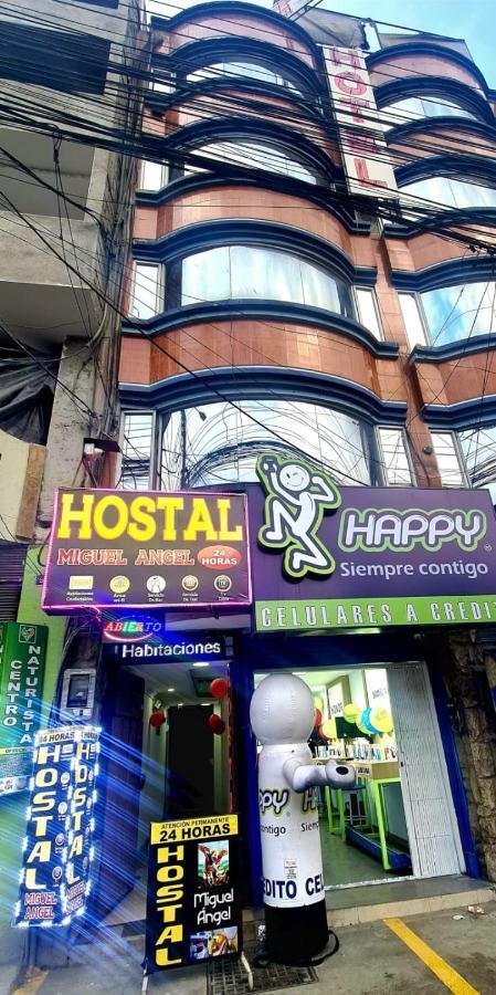 ホテル Hostal Miguel Angel キト エクステリア 写真